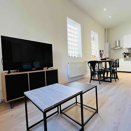 Sun Mezzanine Apartment *